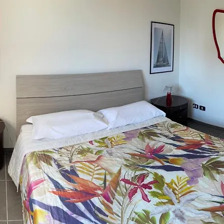 Et - Tra Citta E Mare פורטו רקנאטי